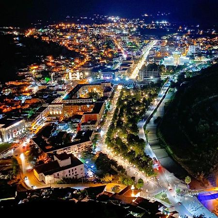 Centre Hotel Берат Екстер'єр фото
