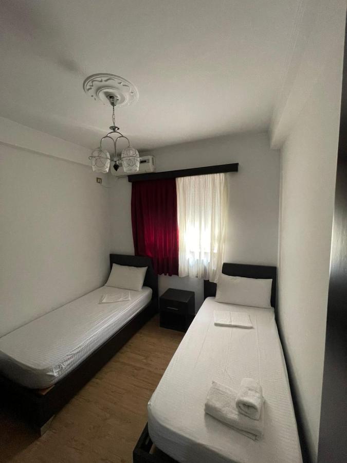 Centre Hotel Берат Екстер'єр фото